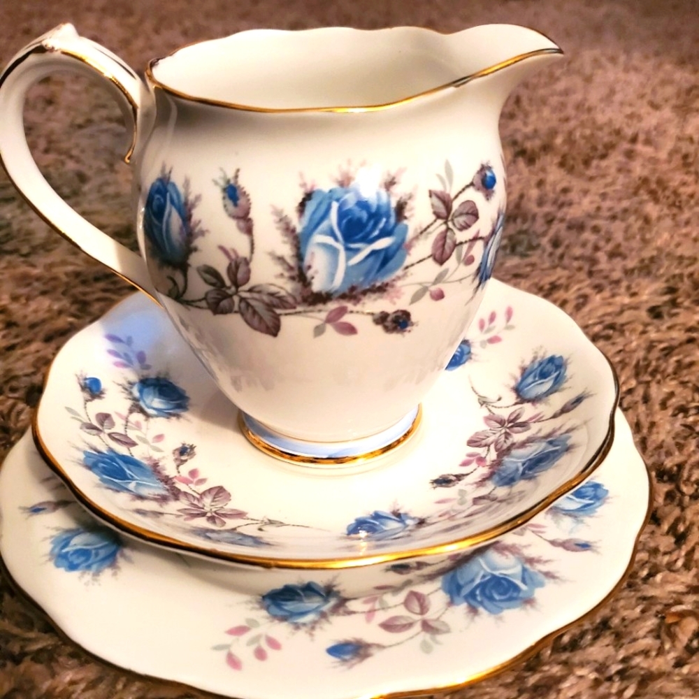 Vintage Roslyn fine China set